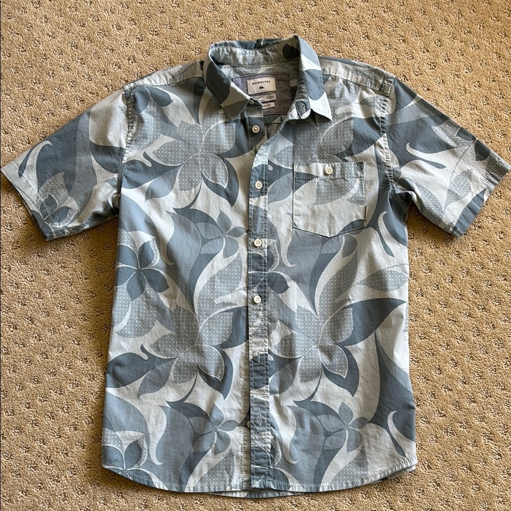 Boy’s Quicksilver Blue Gray Floral Short Sleeve Shirt